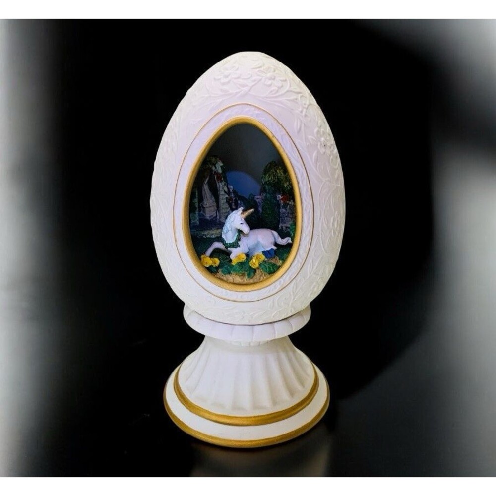 Franklin Mint 1987 "The Enchanted Garden Of Romance" Unicorn Ceramic Egg